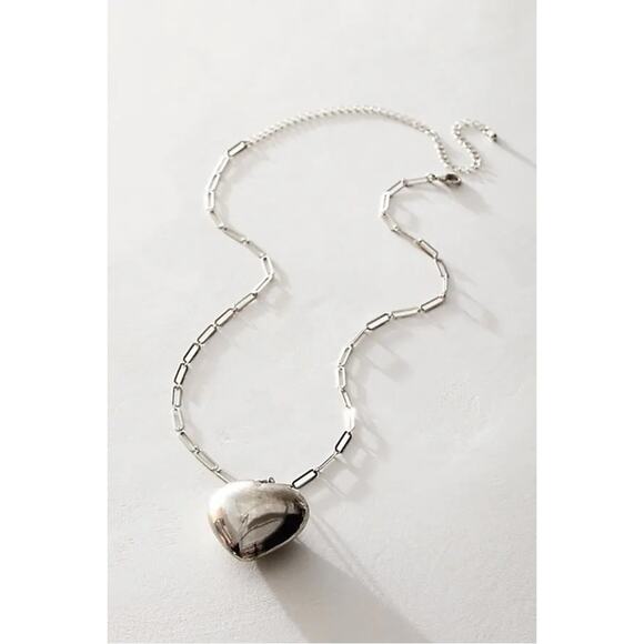 Free People Paperclip Spektor Heart Pendant Necklace in Silver NWT Chunky Retro - Picture 2 of 13